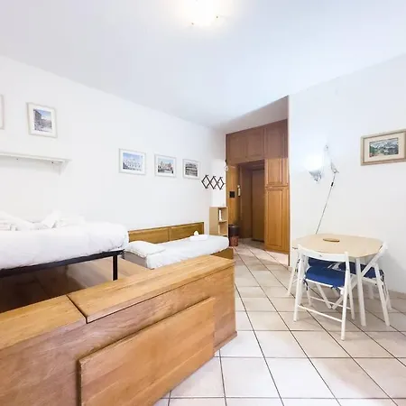 Appartement Studio, Metro+train To Fco